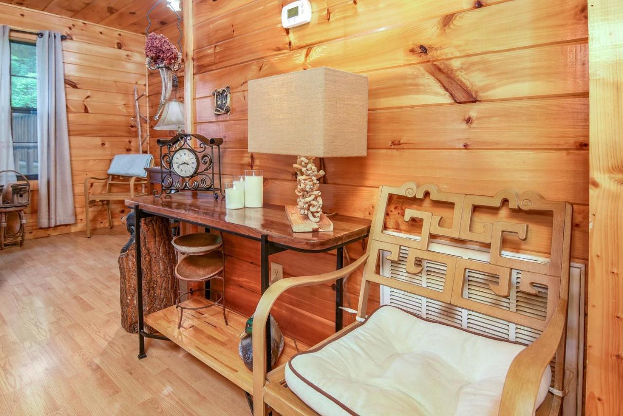 Permanent Vacation-Private Honeymoon Cabin With Hot Tub Sevierville Extérieur photo
